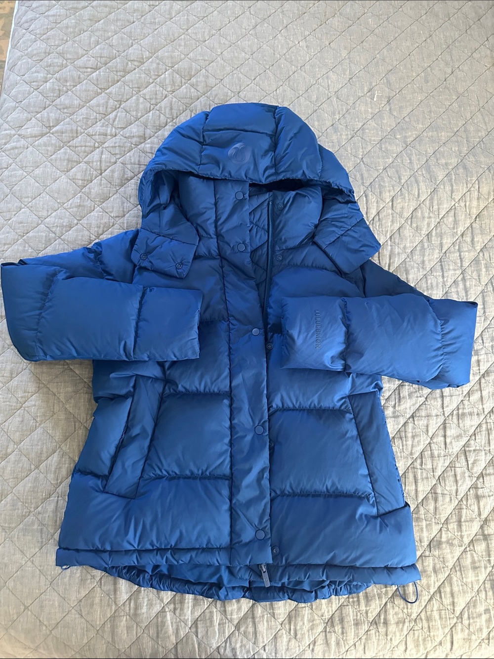 Lululemon Women’s Wunder Puff Jacket - detachable hood - Symphony Blue - 8